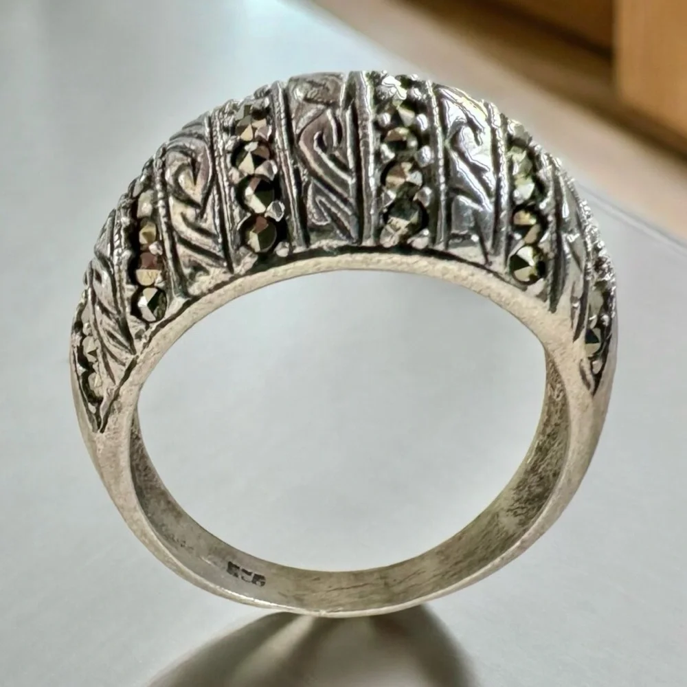 Sterling Silver Marcasite Dome Ring (7.5)